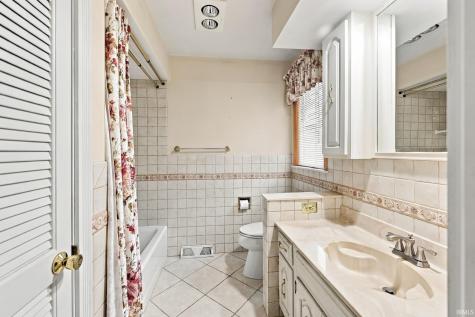219 E Harvest Lane Petersburg IN 47567