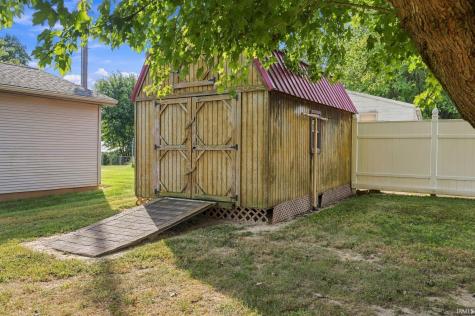 219 E Harvest Lane Petersburg IN 47567