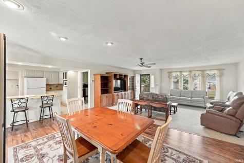 219 E Harvest Lane Petersburg IN 47567