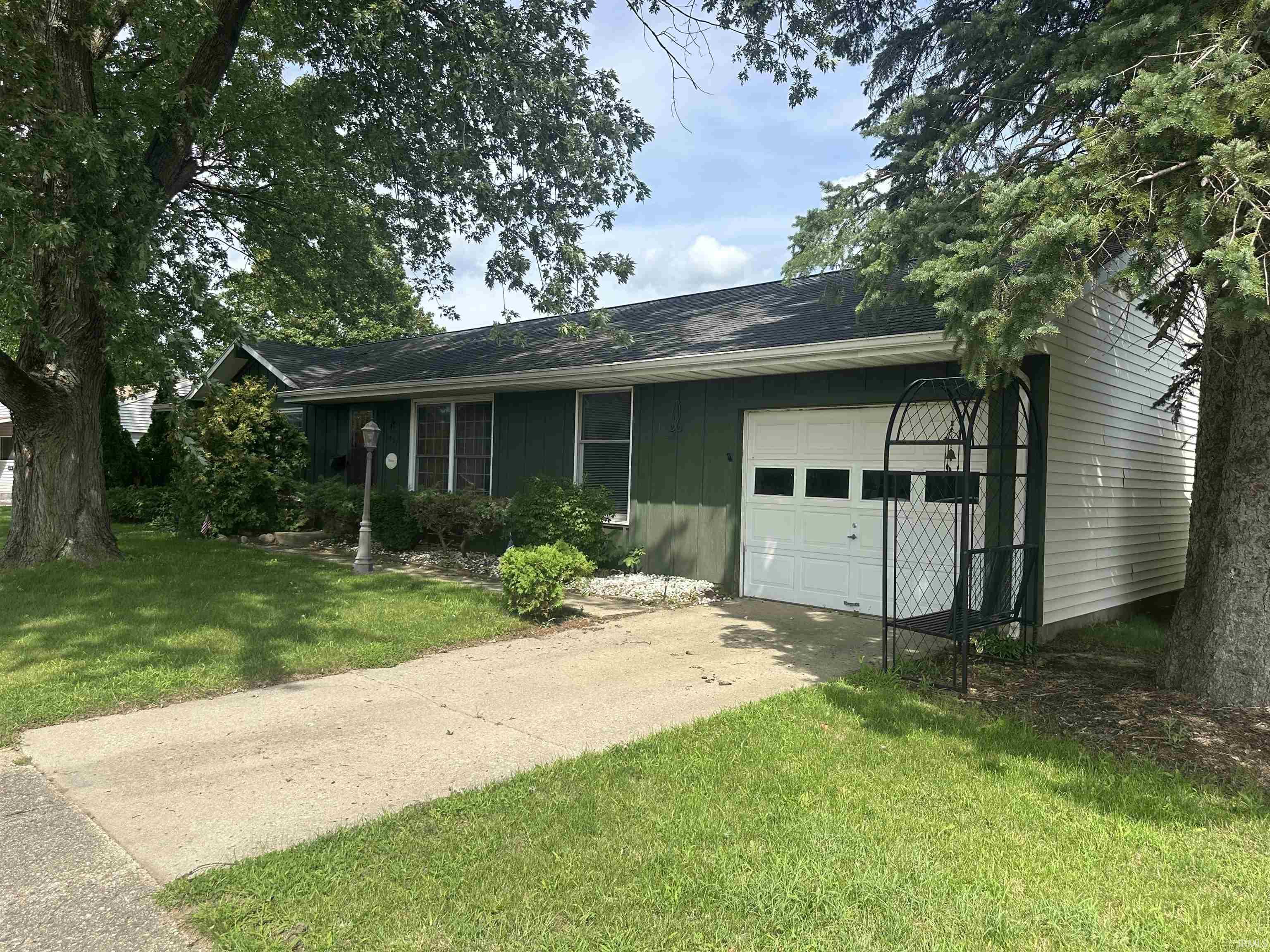 1427 Franklin Street Rochester IN 46975