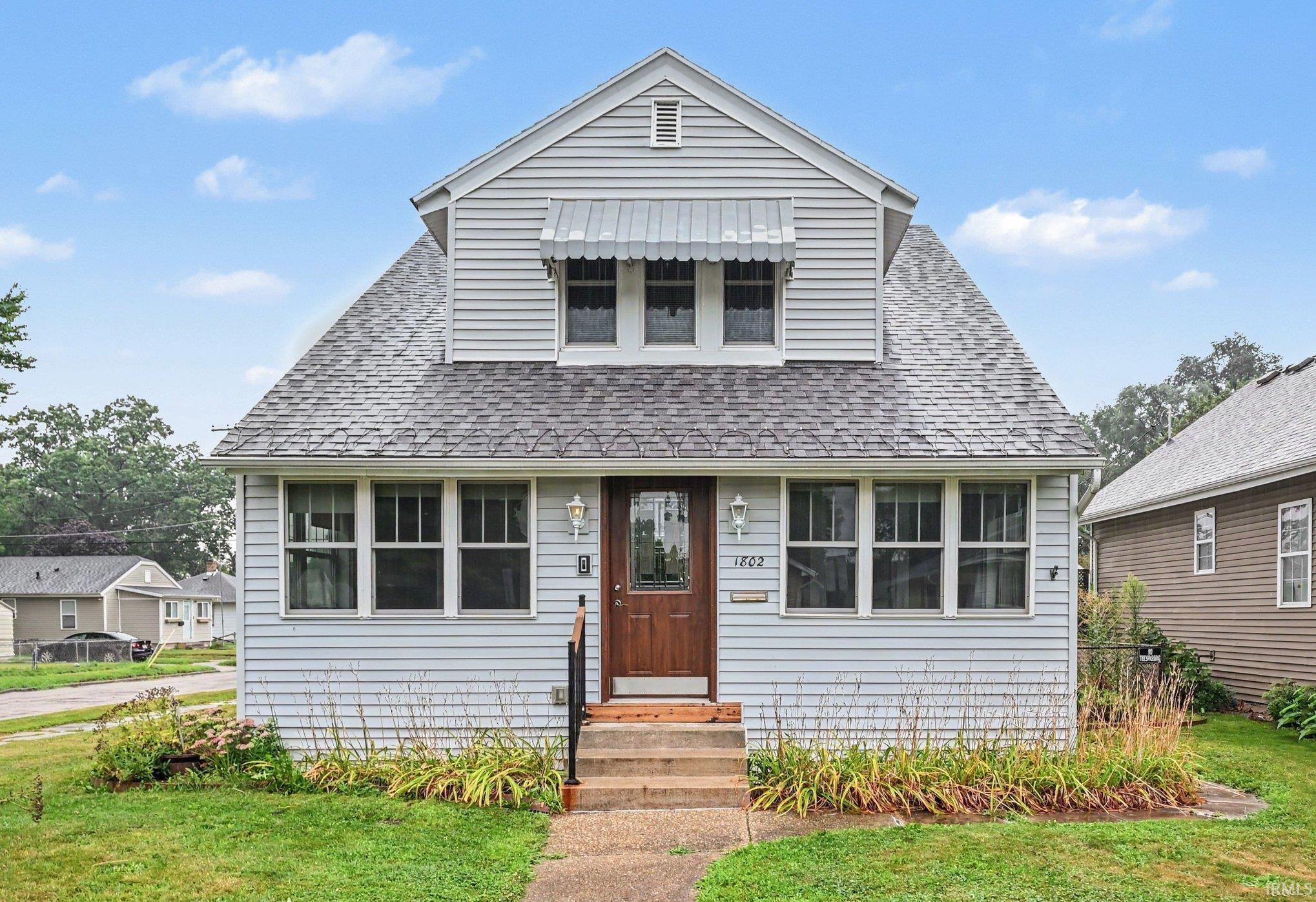 1802 Caroline Street South Bend IN 46613