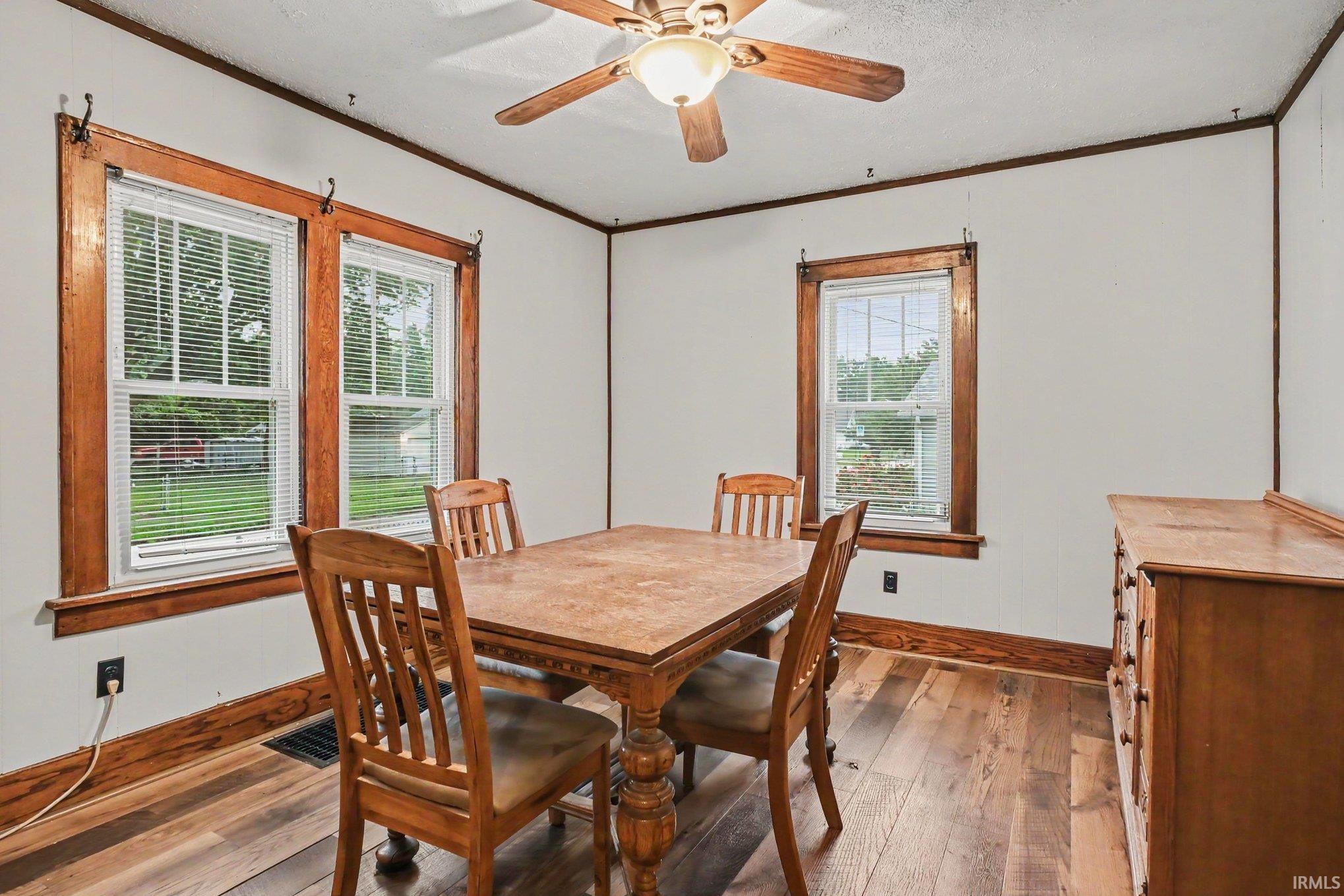 1802 Caroline Street South Bend IN 46613