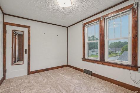 1802 Caroline Street South Bend IN 46613