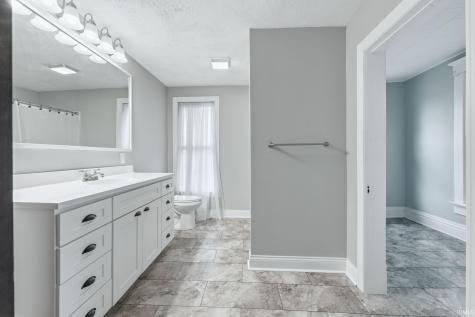 113 E 10th Street Rochester IN 46975