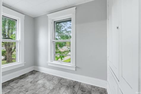 113 E 10th Street Rochester IN 46975