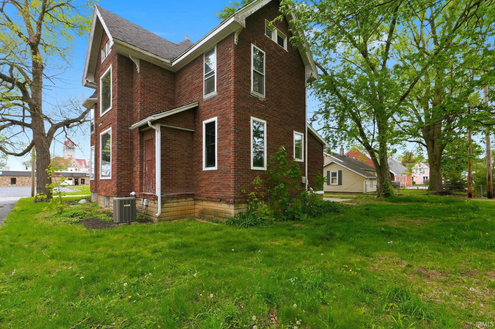 113 E 10th Street Rochester IN 46975