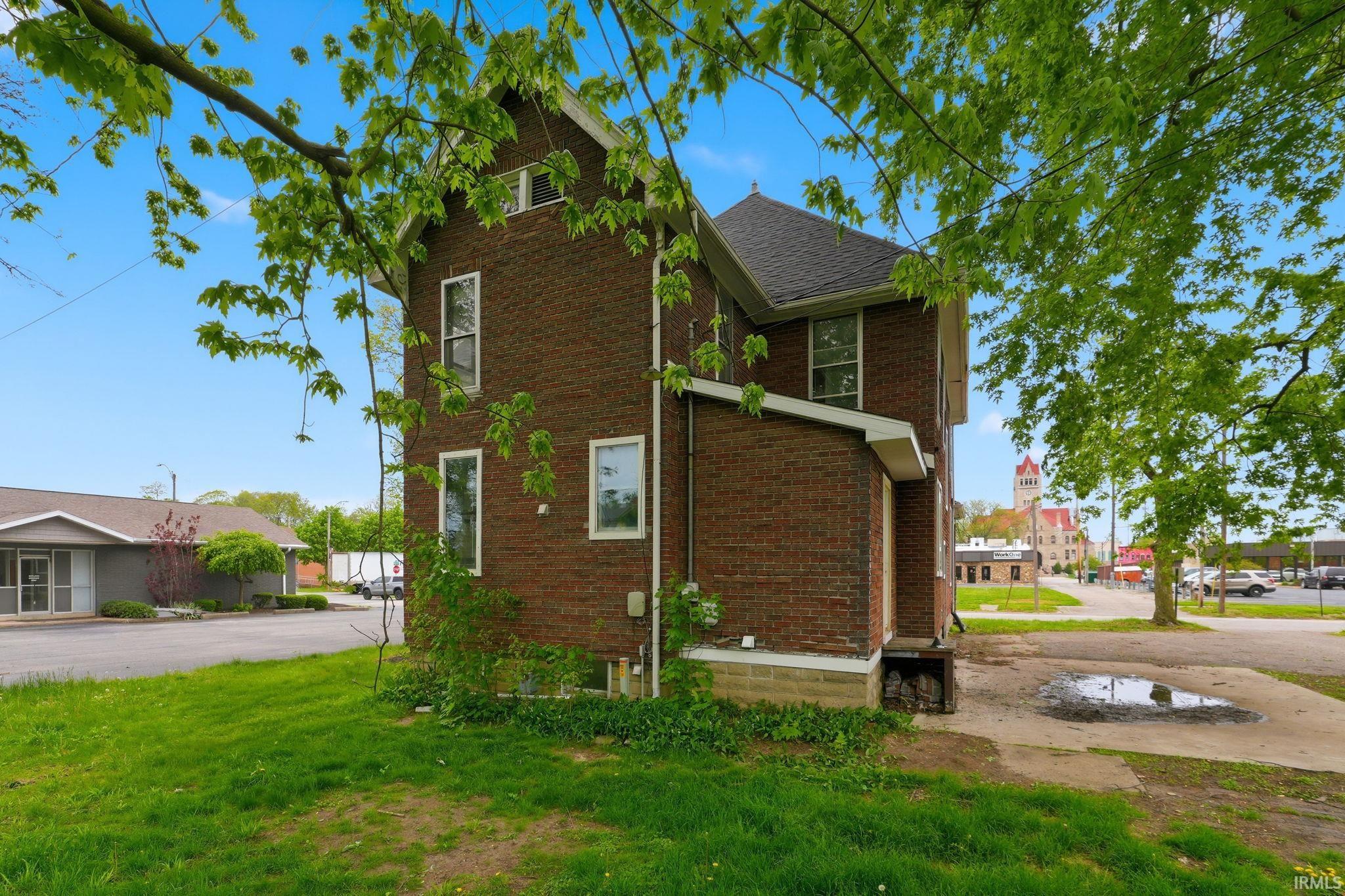 113 E 10th Street Rochester IN 46975