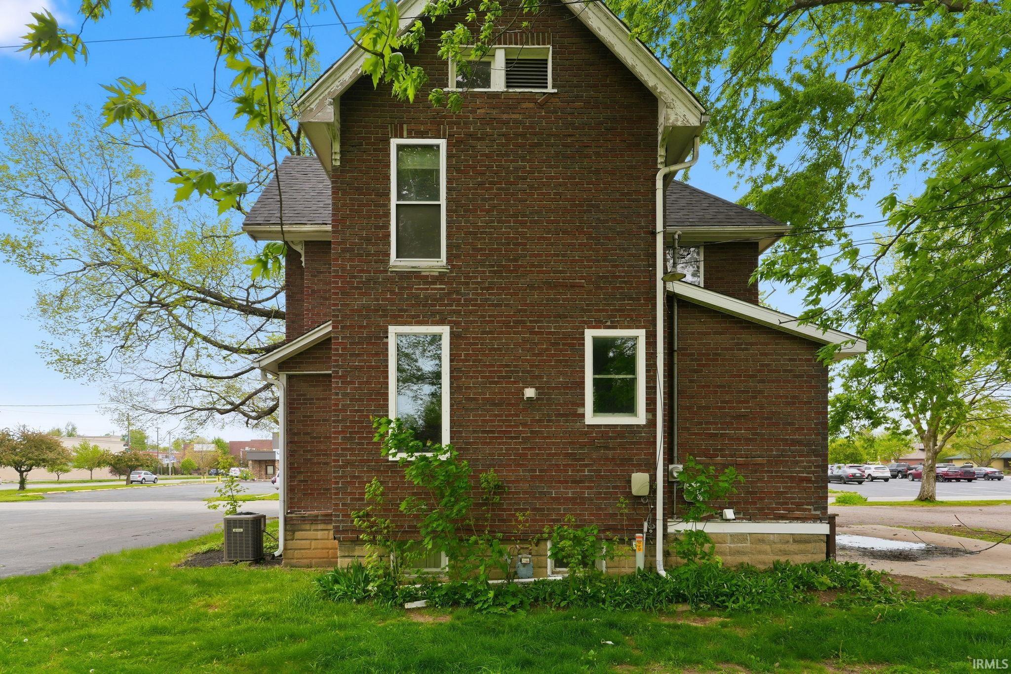 113 E 10th Street Rochester IN 46975