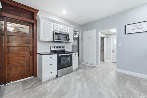 113 E 10th Street Rochester IN 46975