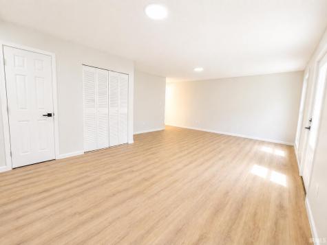 1318 W Darden Road South Bend IN 46628