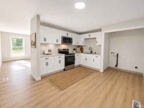 1318 W Darden Road South Bend IN 46628