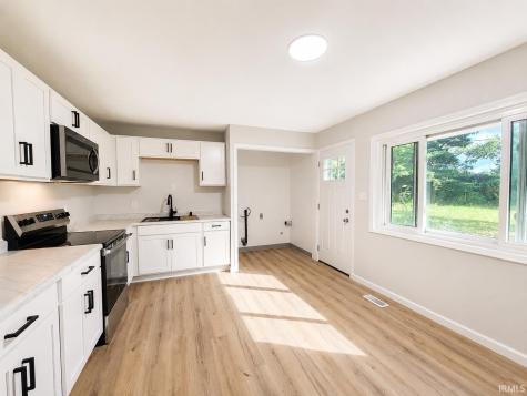 1318 W Darden Road South Bend IN 46628