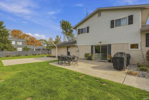1440 Park Hill Drive Huntington IN 46750