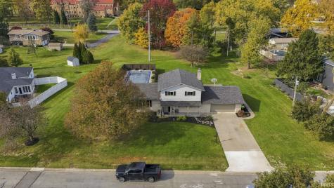 1440 Park Hill Drive Huntington IN 46750