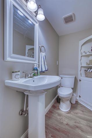 4019 Jennings Lane Evansville IN 47720