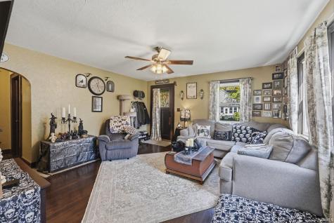 1124 E Main Street Warsaw IN 46580
