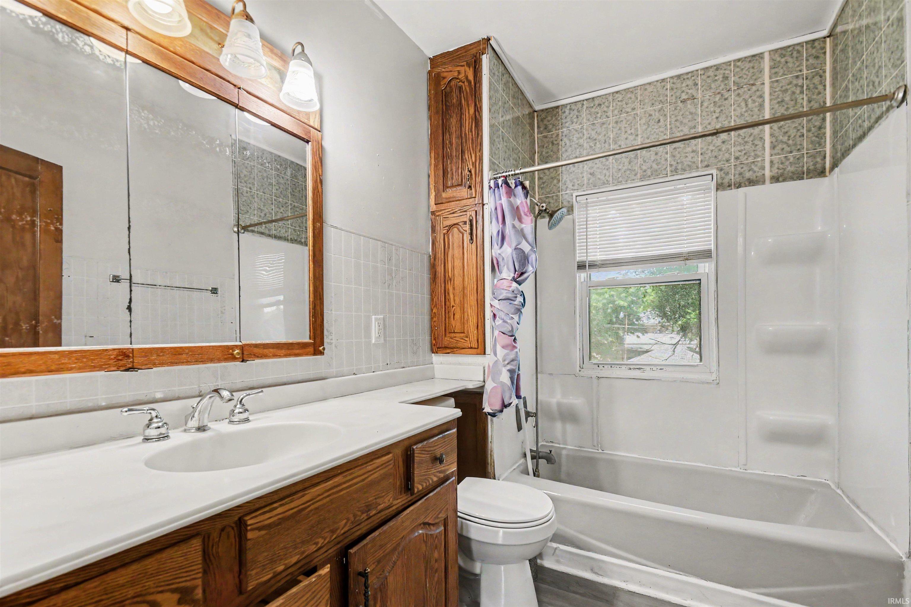 123 E Victoria Street South Bend IN 46614