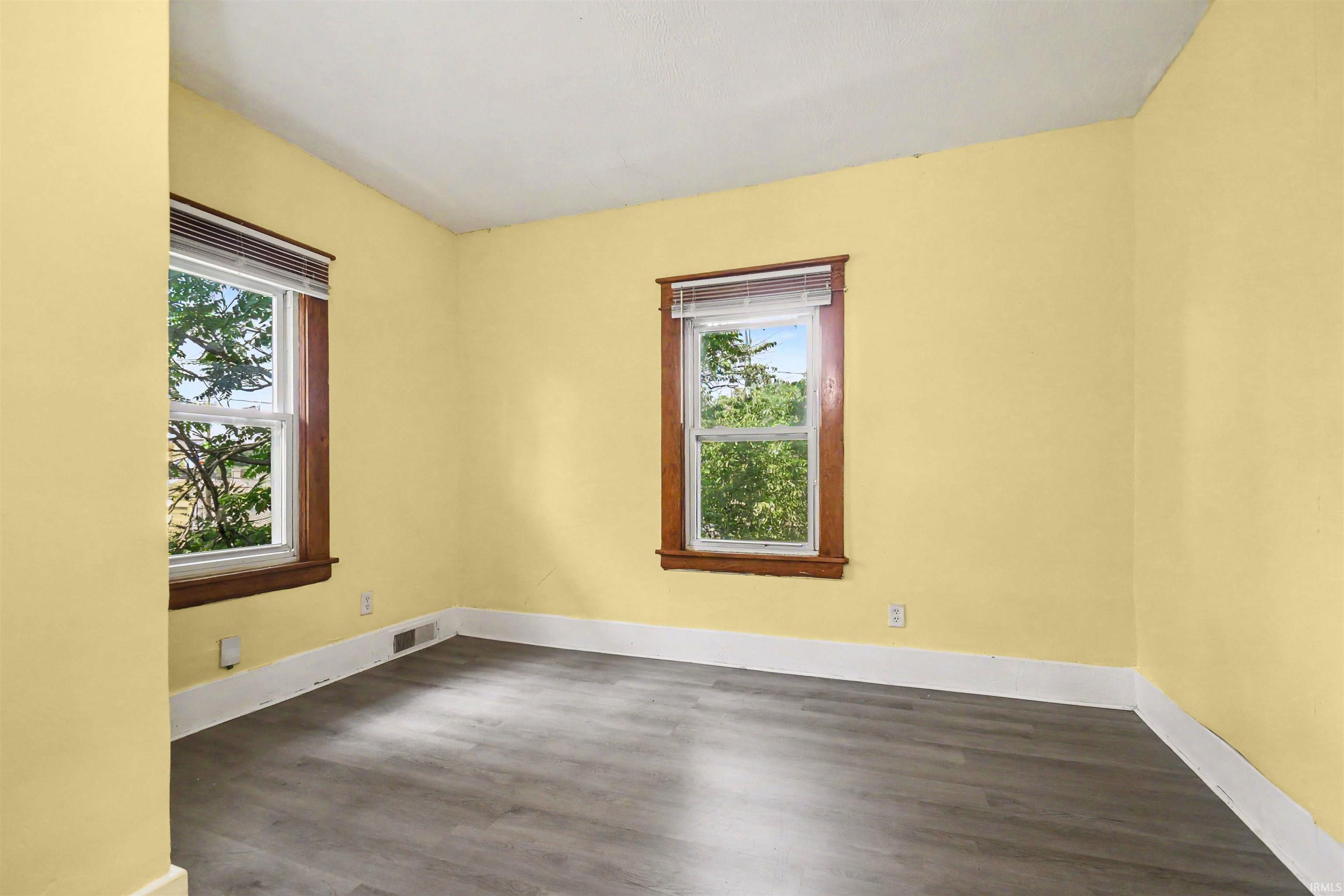 123 E Victoria Street South Bend IN 46614