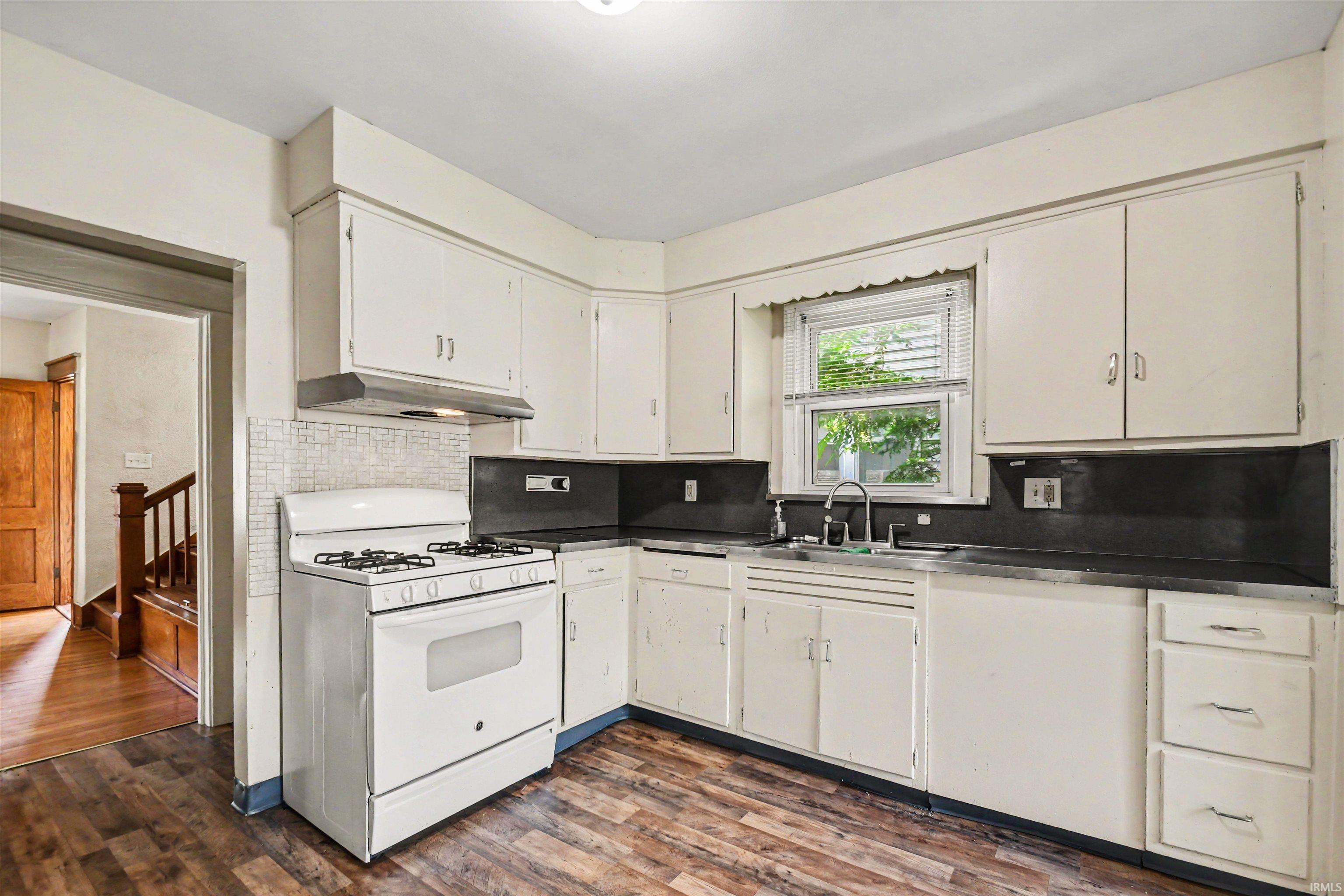 123 E Victoria Street South Bend IN 46614