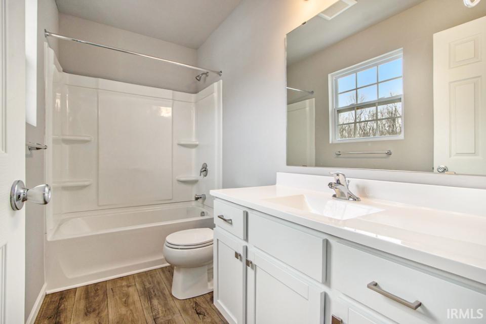 3228 Falling Oak Drive Mishawaka IN 46544
