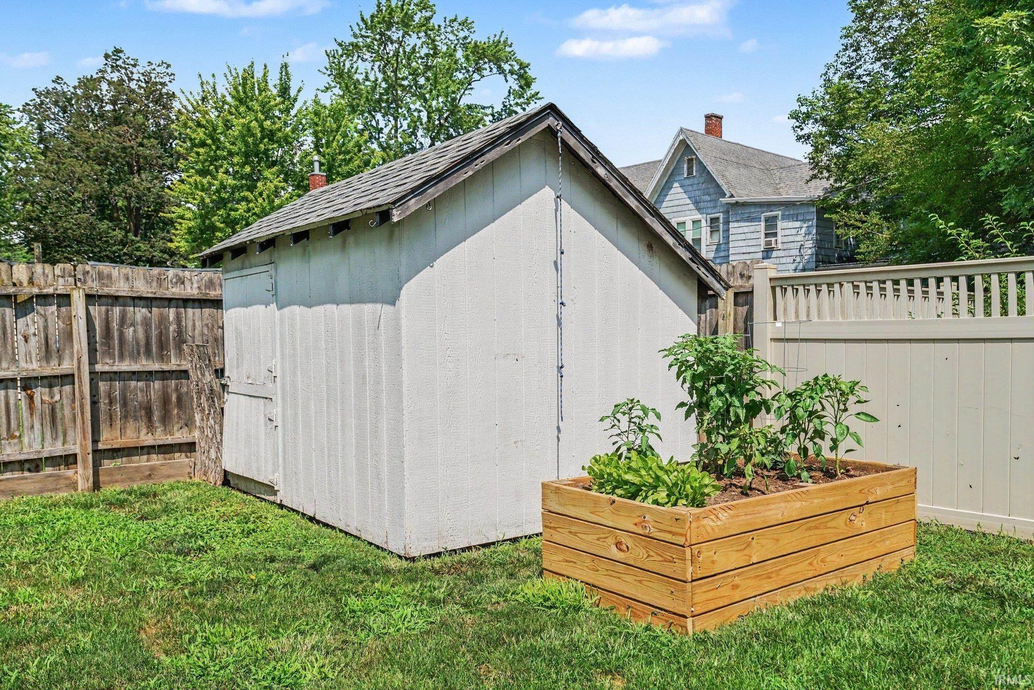 209 S Cottage Avenue Goshen IN 46526
