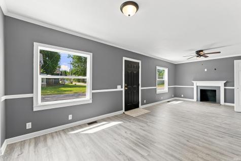 212 W Lincolnway Road Ligonier IN 46767