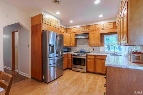 1101 Thompson Avenue Evansville IN 47715