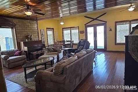 3717 Lakeshore Drive Bremen IN 46506