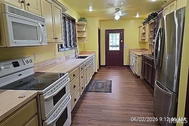 3717 Lakeshore Drive Bremen IN 46506