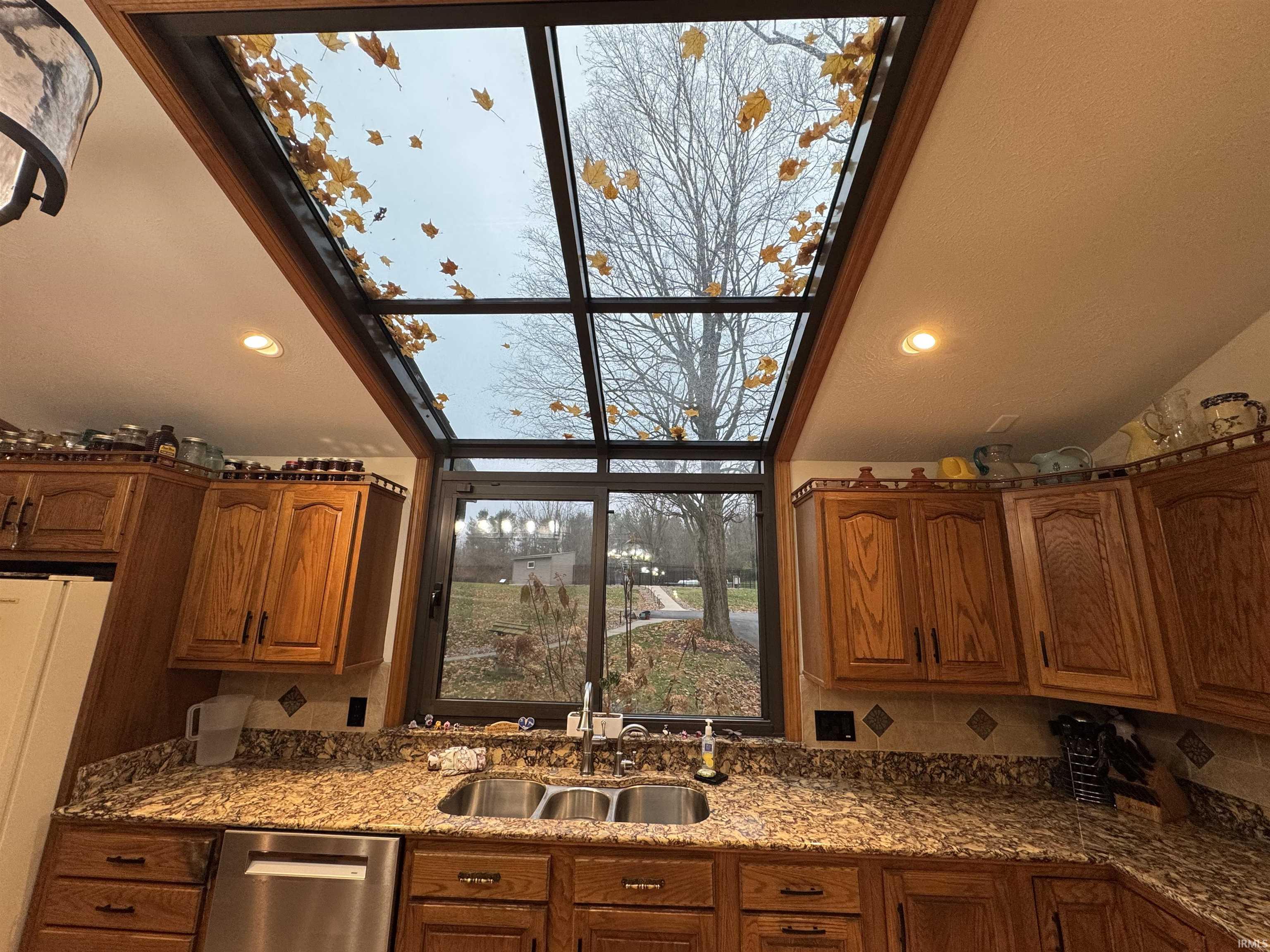 66110 Oak Road Lakeville IN 46536