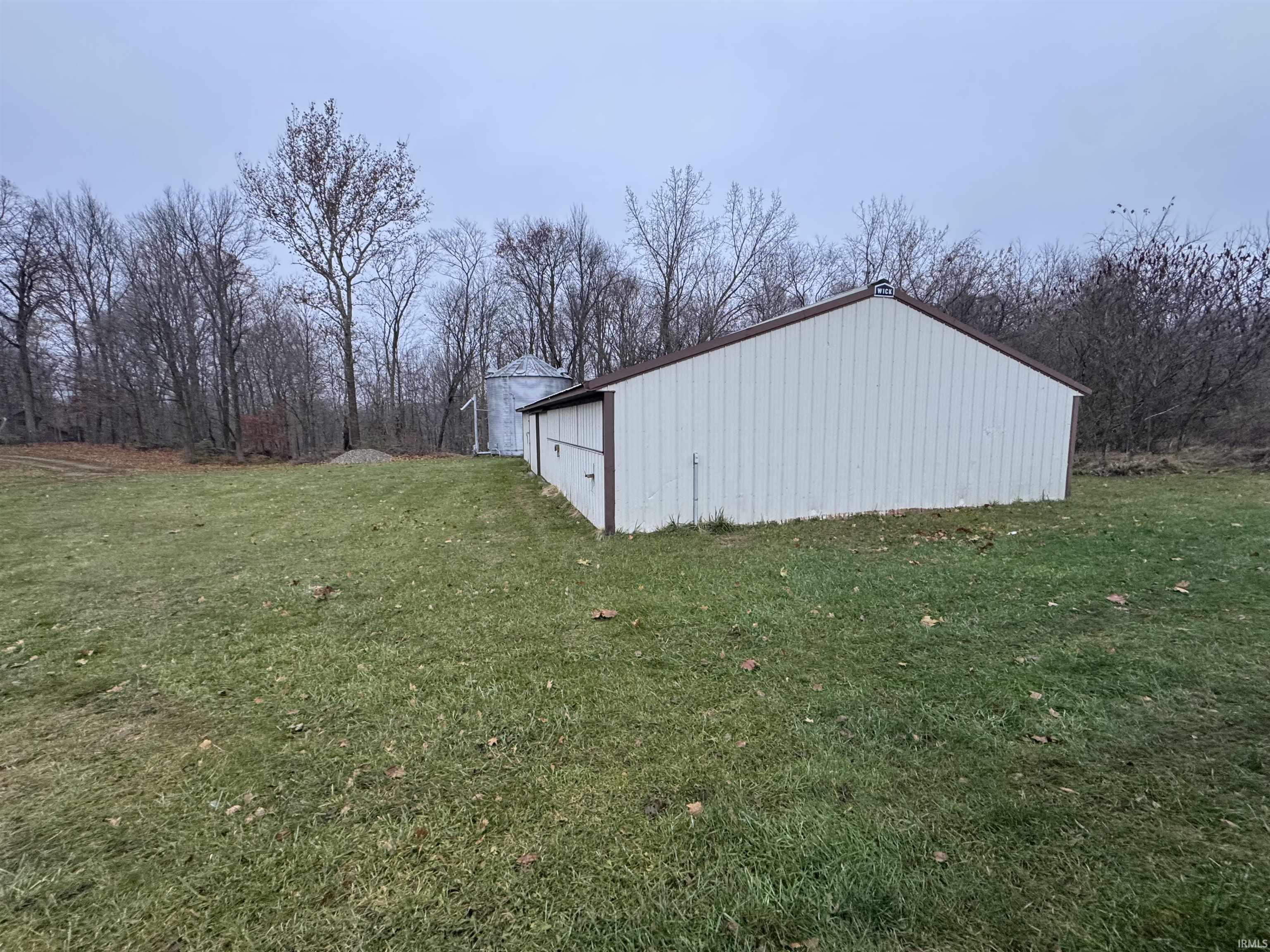 66110 Oak Road Lakeville IN 46536