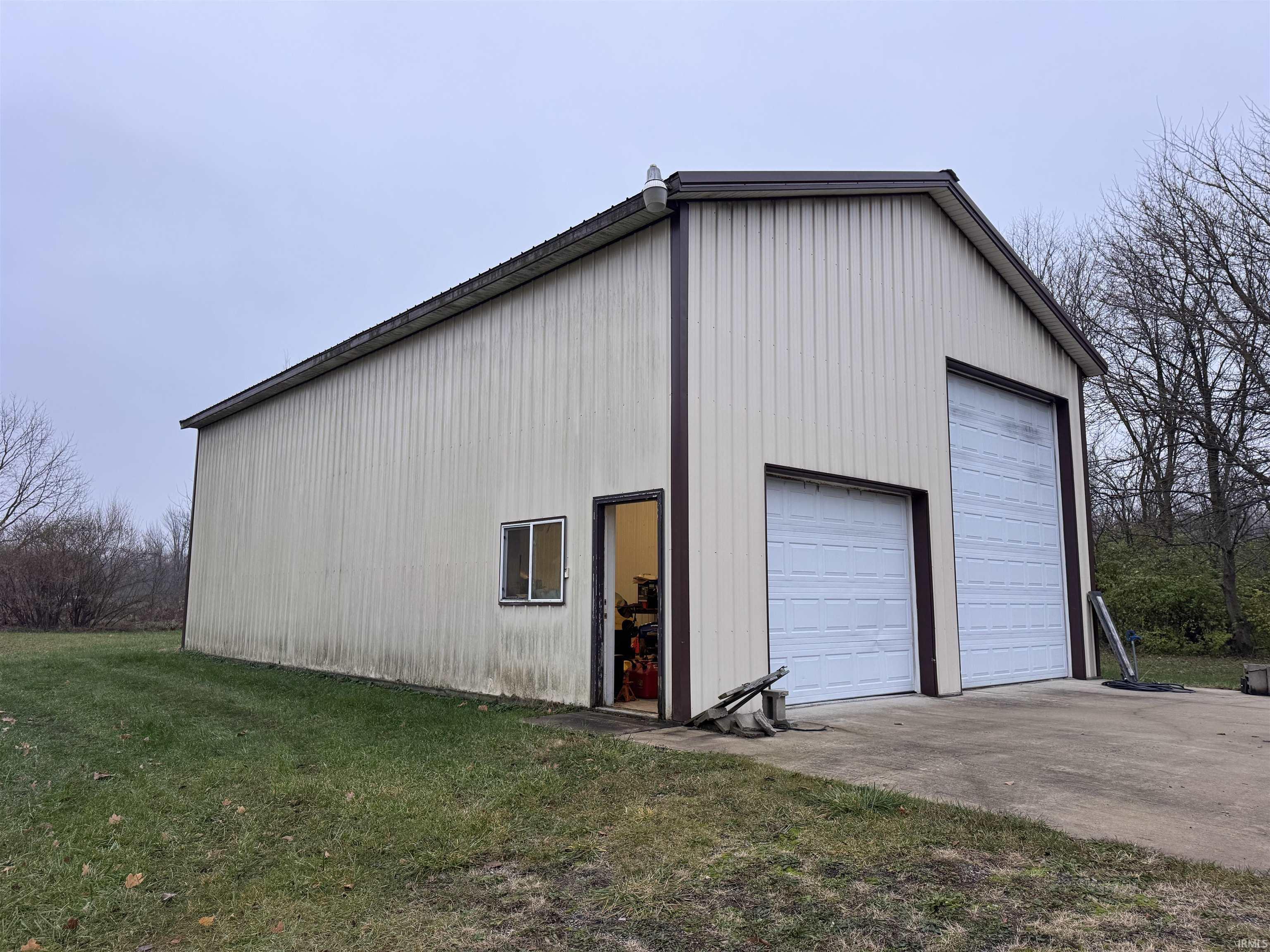 66110 Oak Road Lakeville IN 46536