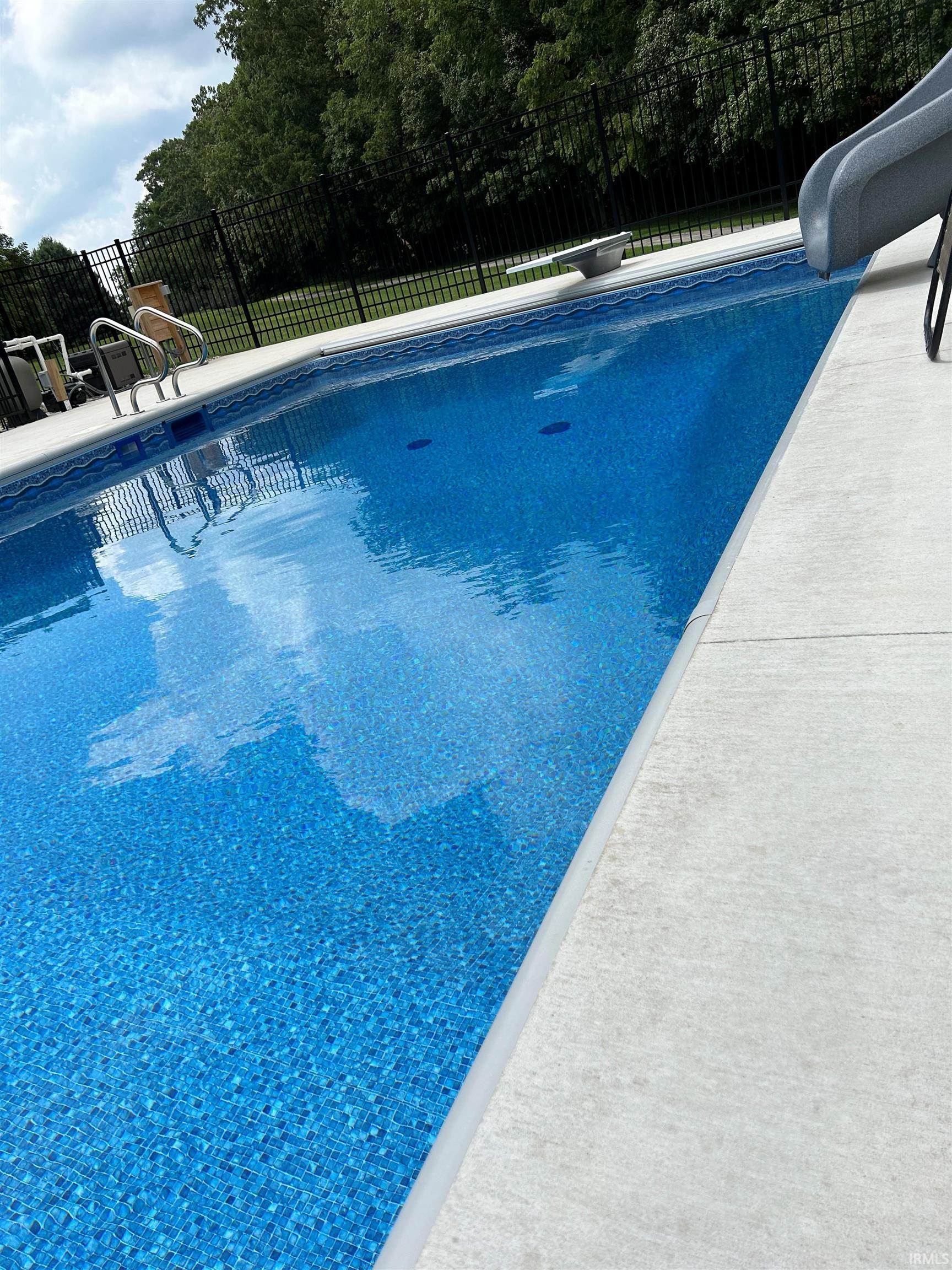 66110 Oak Road Lakeville IN 46536