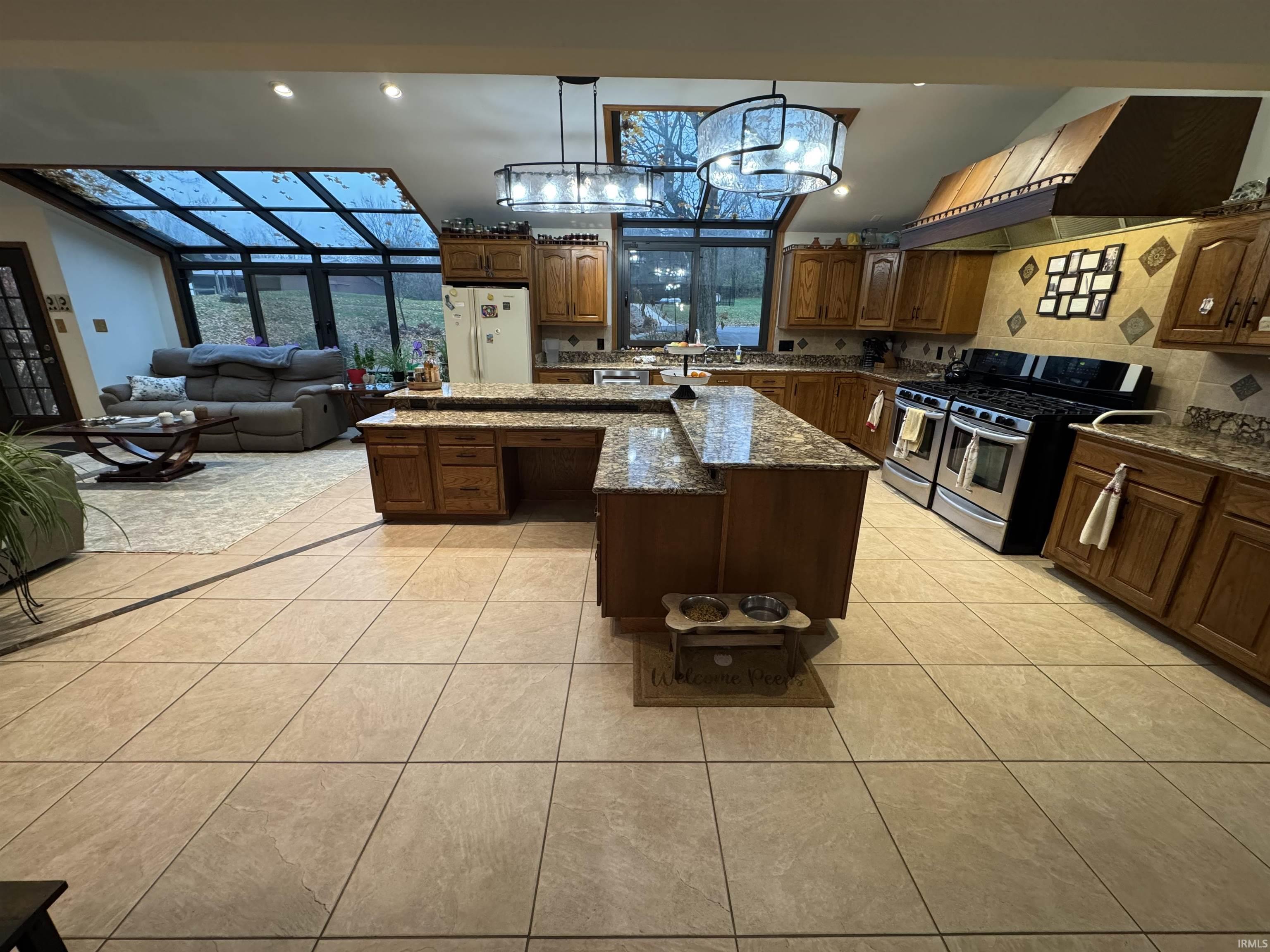 66110 Oak Road Lakeville IN 46536