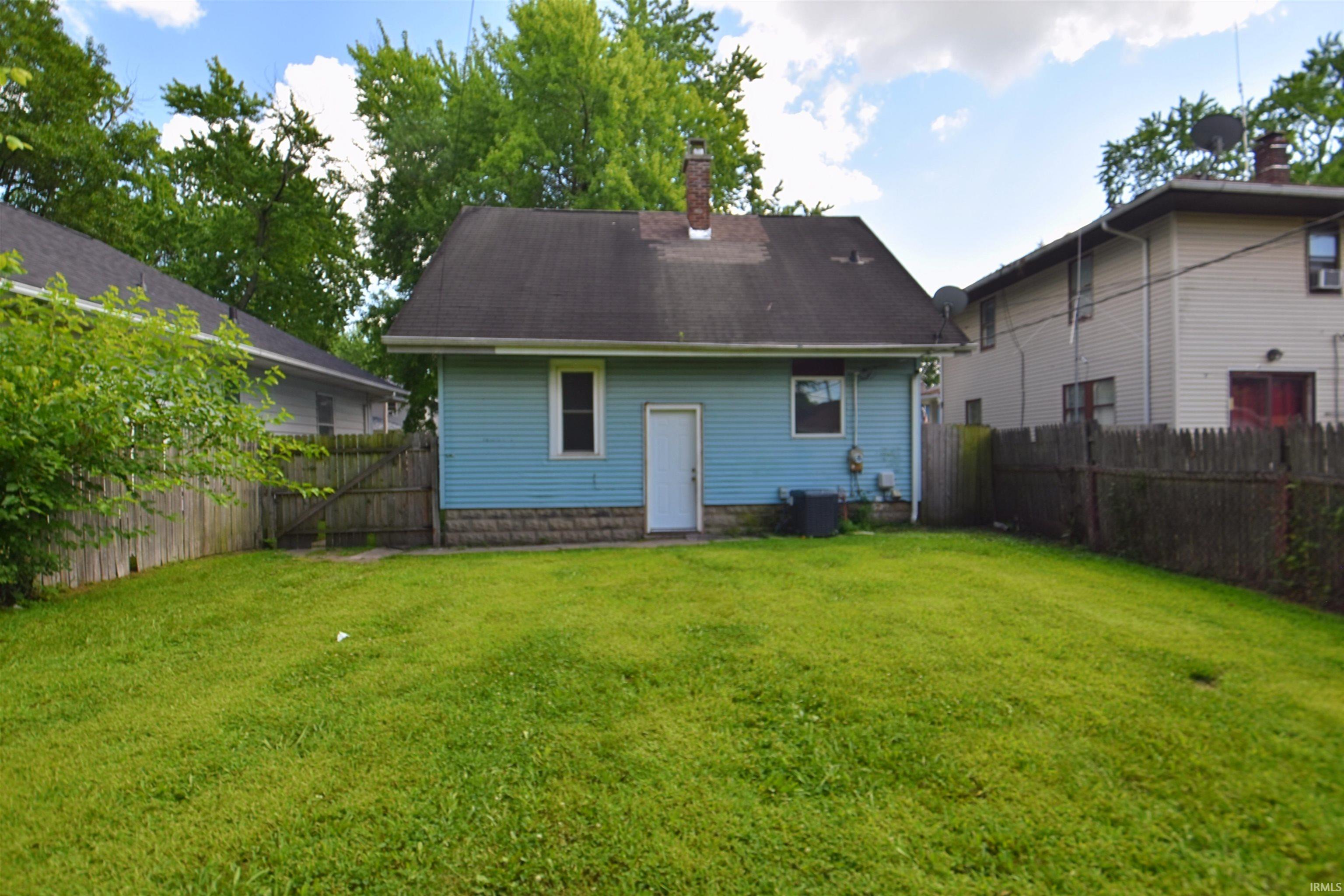 905 Altgeld Street South Bend IN 46614