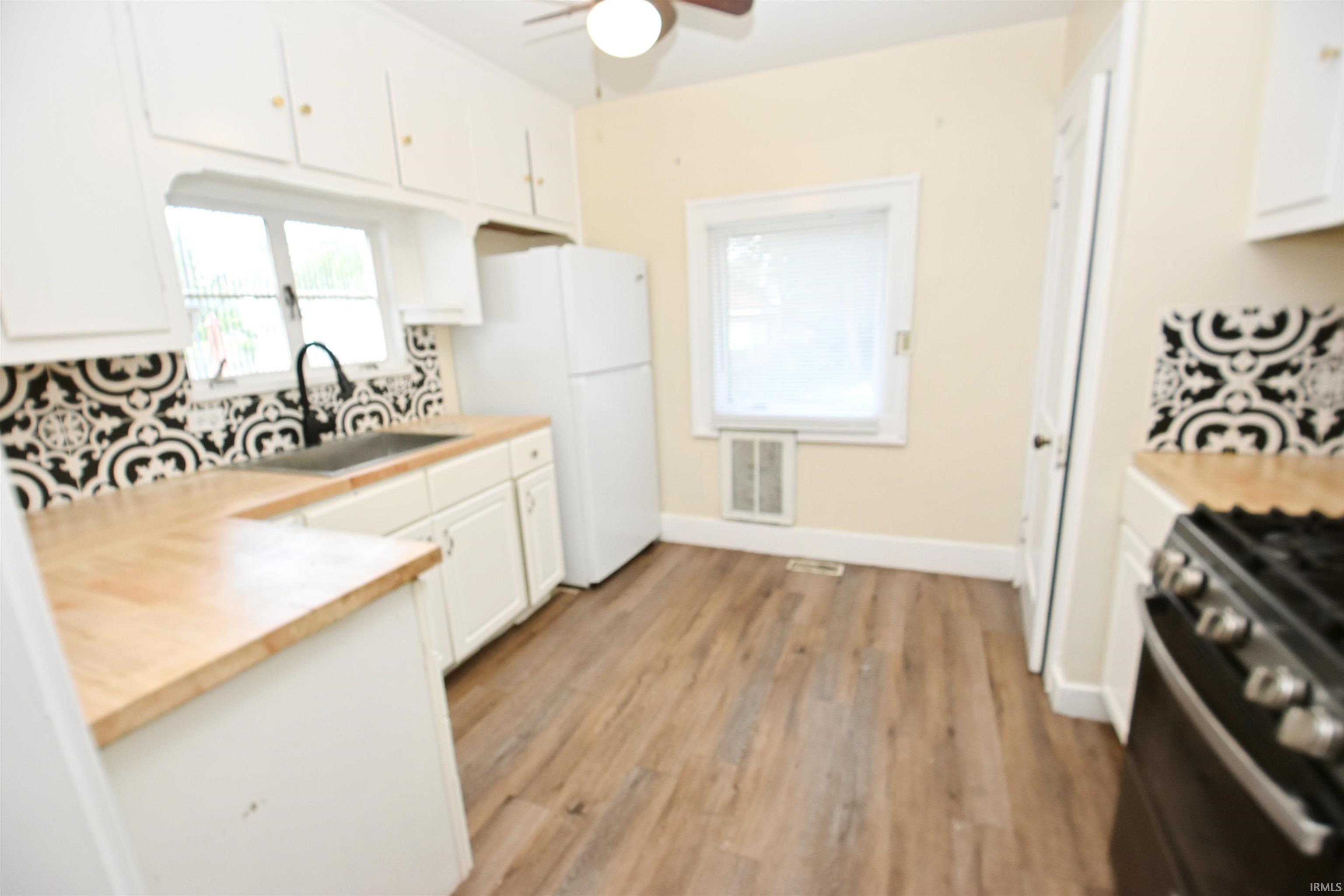 905 Altgeld Street South Bend IN 46614
