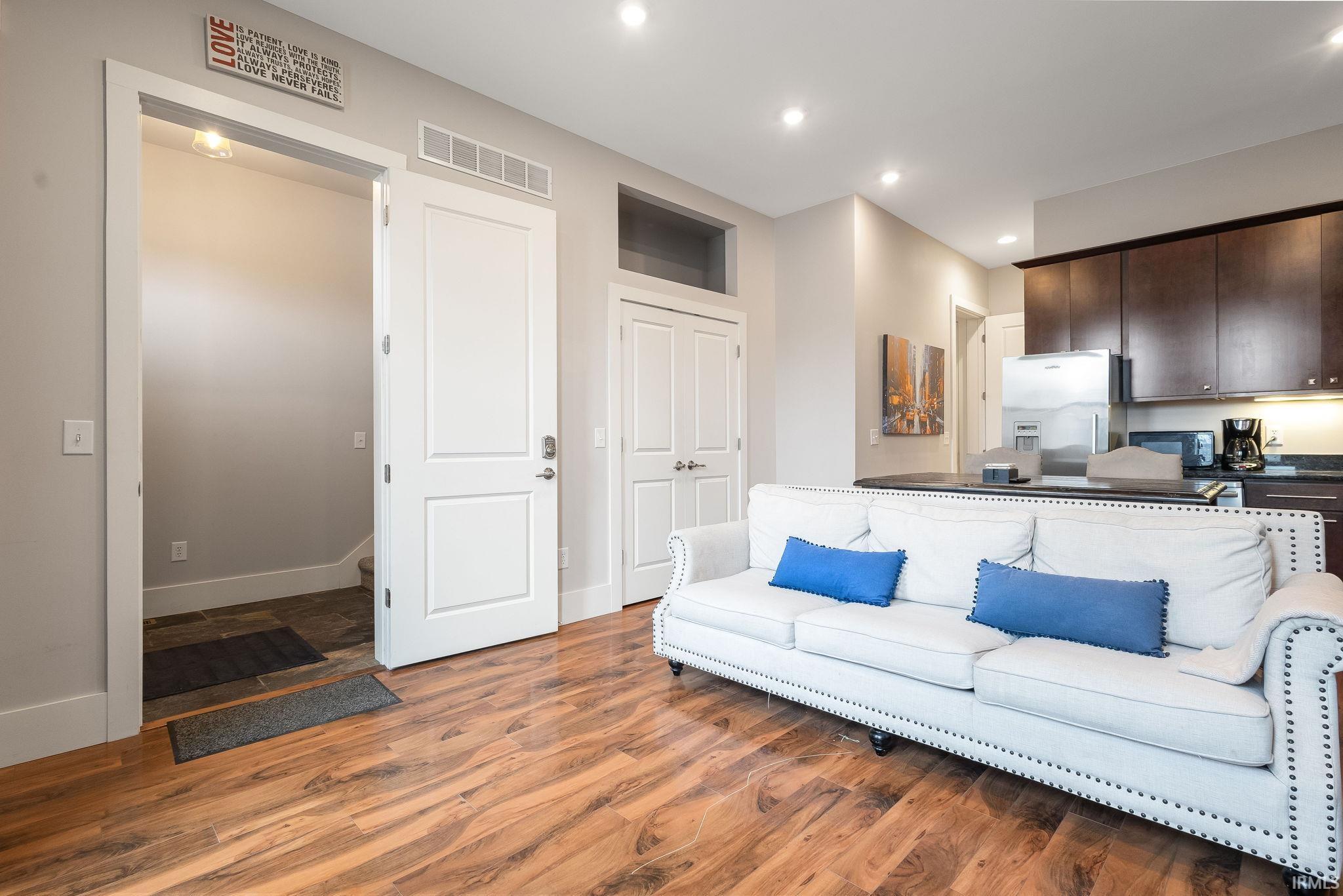 106 S Niles Avenue South Bend IN 46617