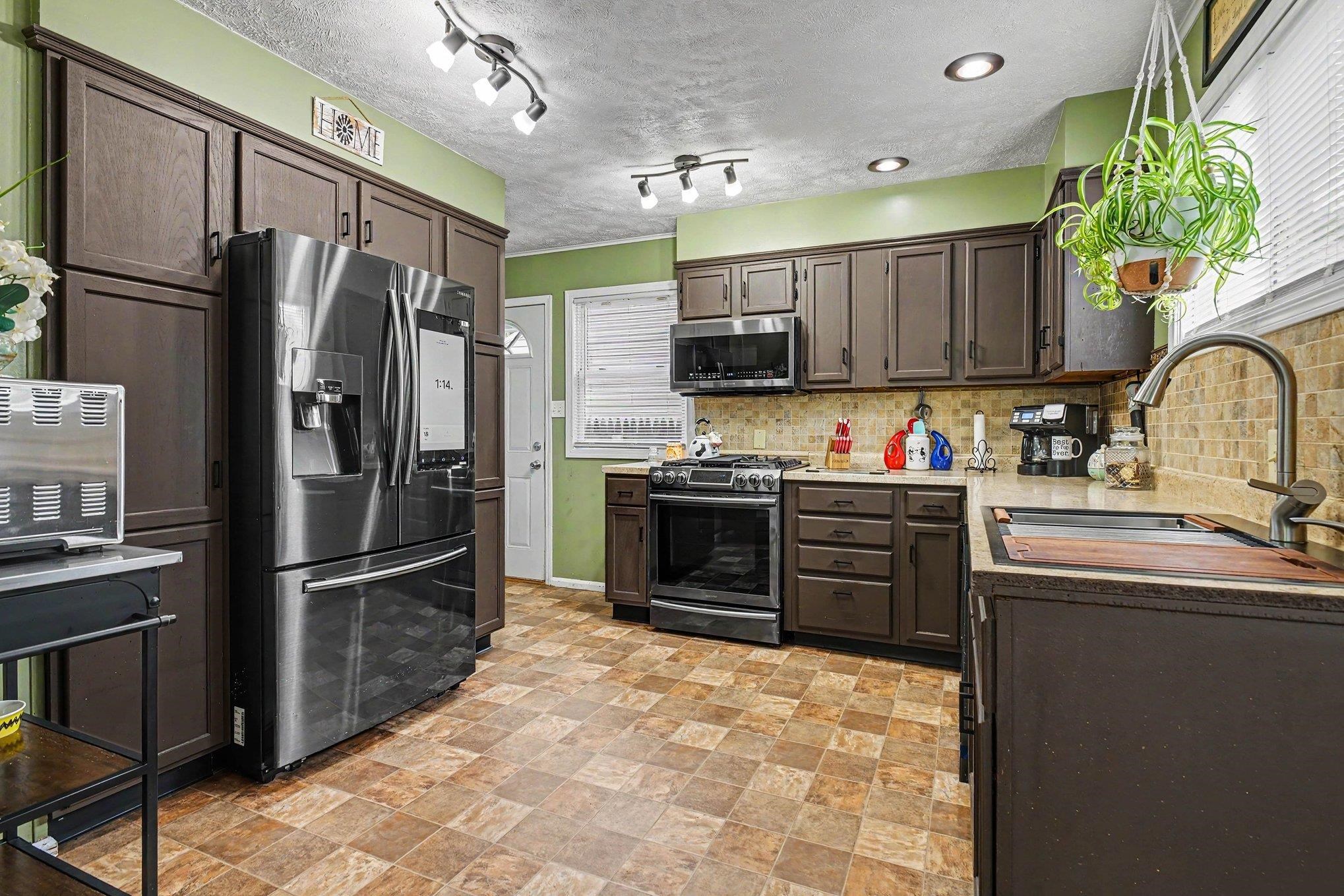 2024 Panama Street Mishawaka IN 46544