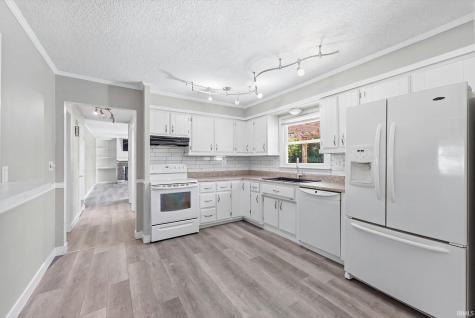 5013 Canterbury Drive Fort Wayne IN 46835