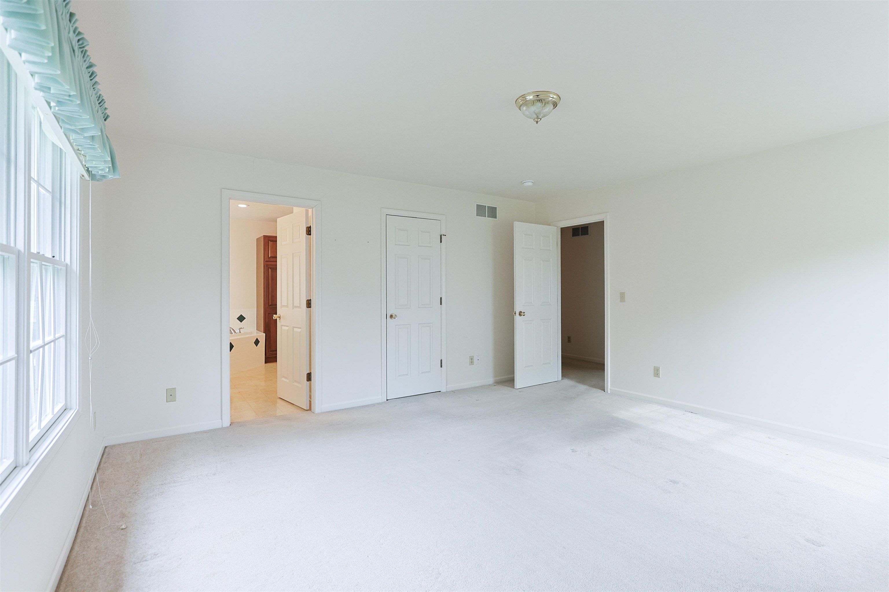 1416 Stone Trail South Bend IN 46614