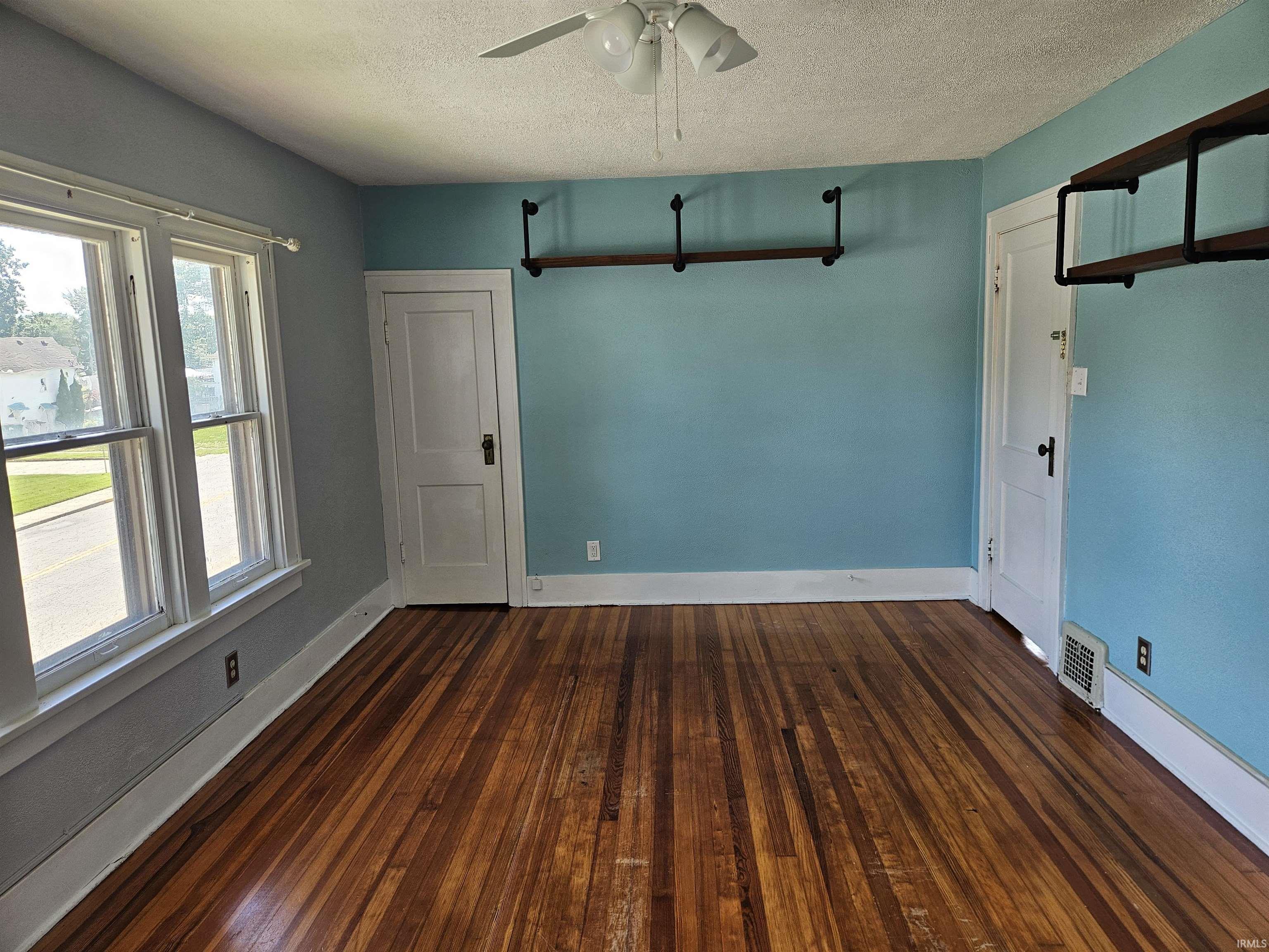 1216 E 3rd Street Mishawaka IN 46544
