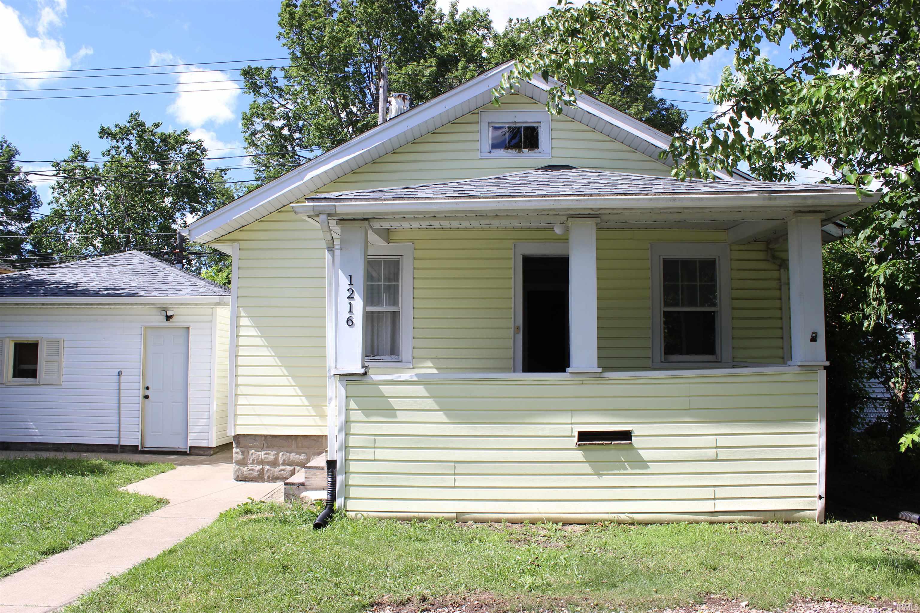 1216 E 3rd Street Mishawaka IN 46544