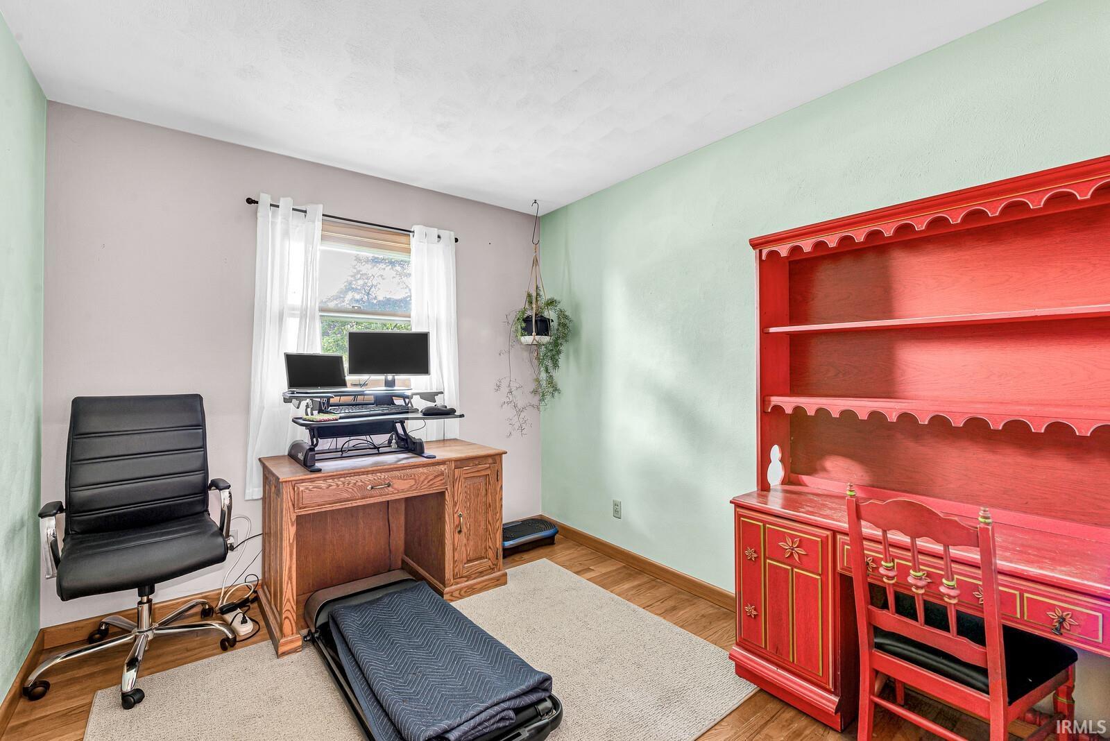26067 Walnut Valley Elkhart IN 46517