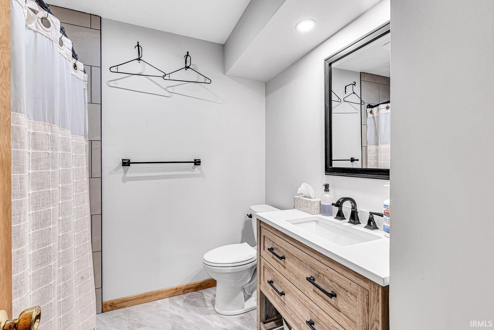 26067 Walnut Valley Elkhart IN 46517