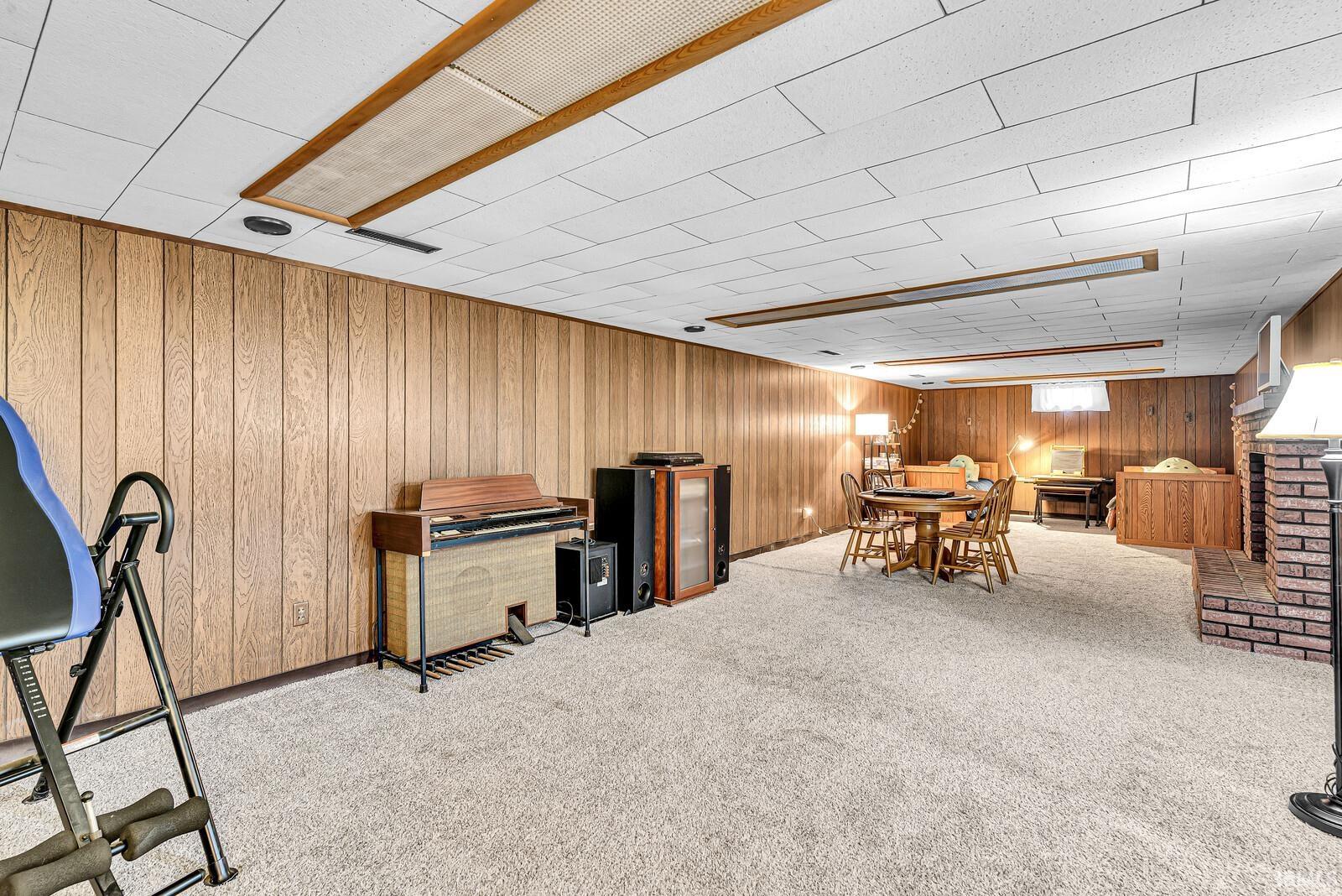 26067 Walnut Valley Elkhart IN 46517
