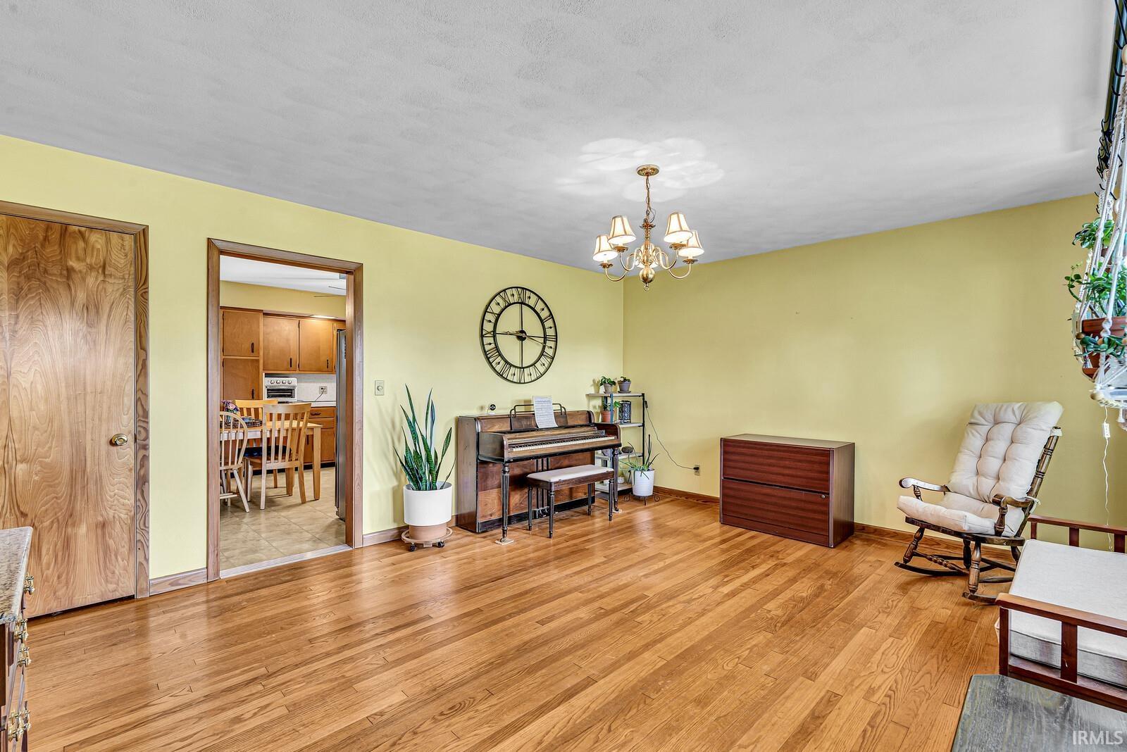 26067 Walnut Valley Elkhart IN 46517