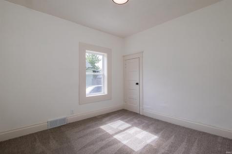 519 S Grant Street South Bend IN 46619
