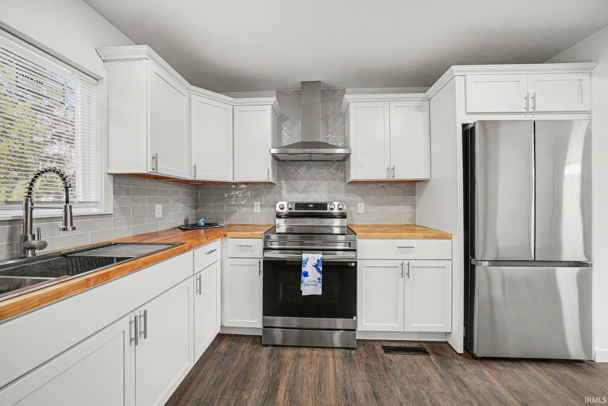 55849 Mayflower Road South Bend IN 46619