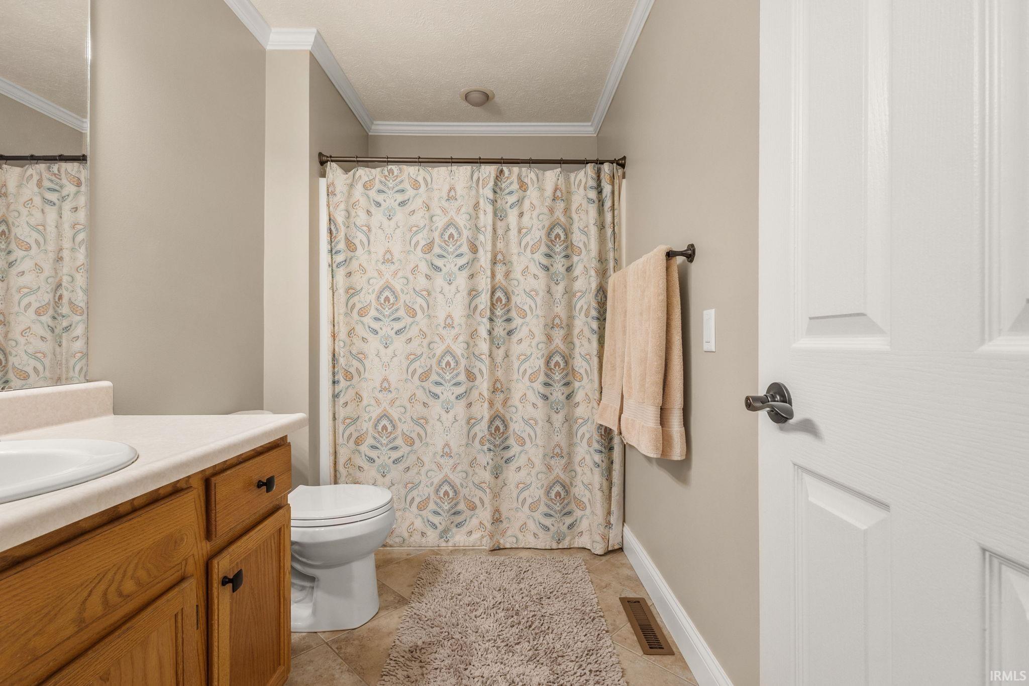 11559 Split Oak Drive Granger IN 46530
