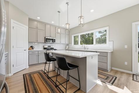 1781 Muruntau Grove Fort Wayne IN 46845